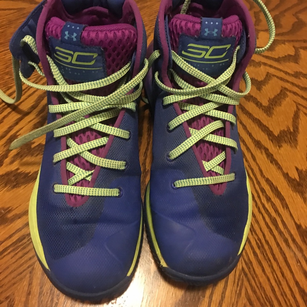 Used Boys Steph Currys!!